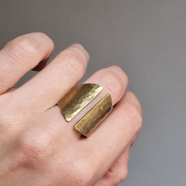 Anello da designer in ottone, unico fatto a mano (Giappone)