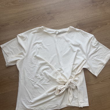 White tied T-shirt