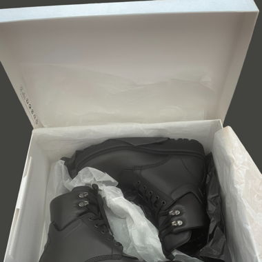 MONCLER SCHNÜRSTIEFEL AUS LEDER
