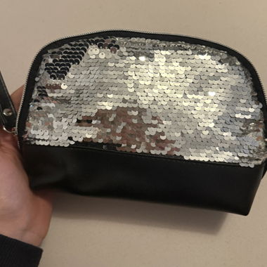 Glitzerndes Necessaire
