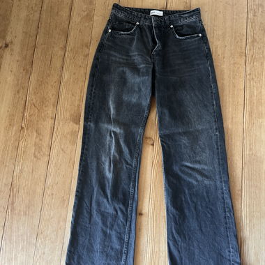 Zara Jeans Wideleg Midwaist