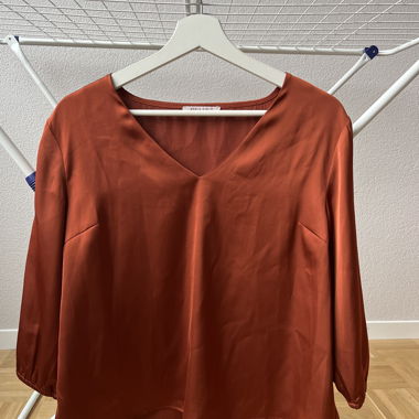 Rostfarbene Bluse