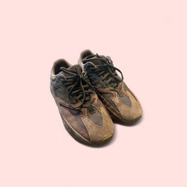 Adidas Yeezy Boost 700 Mauve