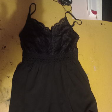 Süsses schwarzes Sommerkleidchen 