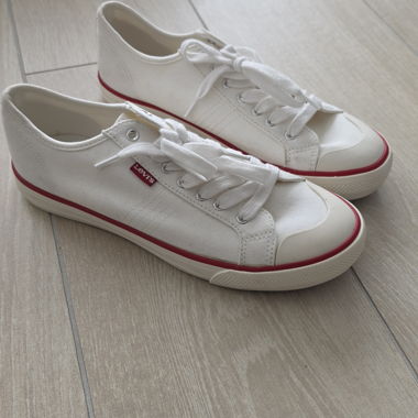 Weiße Levi's Sneaker