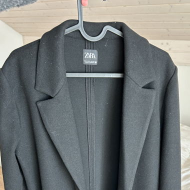 Manteau noir Zara