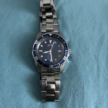 Montre pour homme à vendre