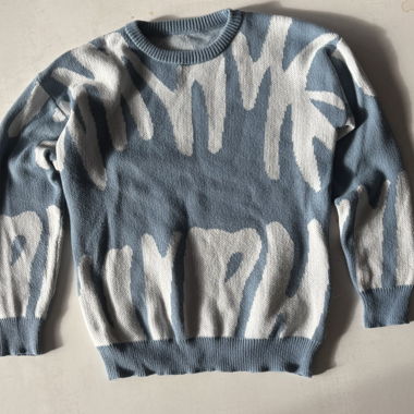 Blauer-weisser Wollpullover Grösse M