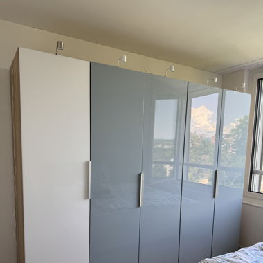 Kleiderschrank 