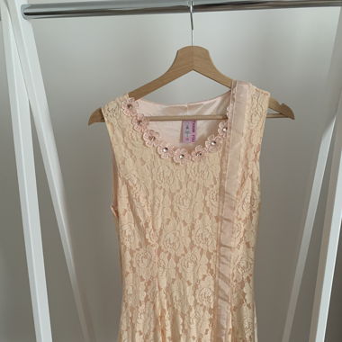 Kleid mit Unterrock
