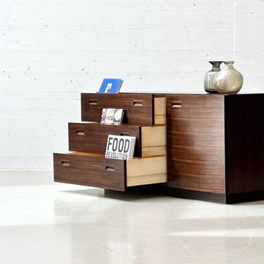 Sideboard mir dunklen furnierten Holz, 1970er 