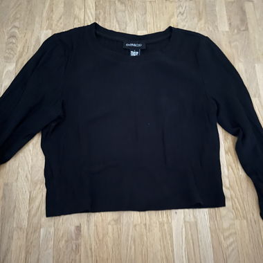 crop top nero, maniche lunghe, taglia S