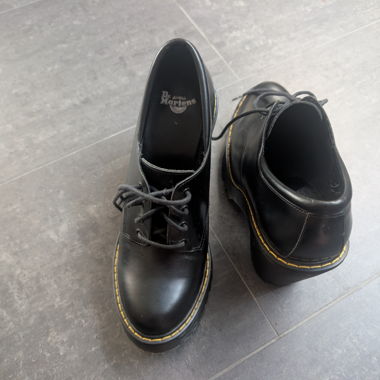 Dr. Martens Schnürschuhe