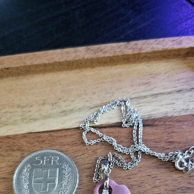 Collana a cuore in quarzo rosa con pietra