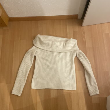 Off-Shoulder-Pullover