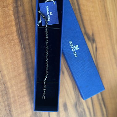 Sehr glänzendes und elegantes Armband