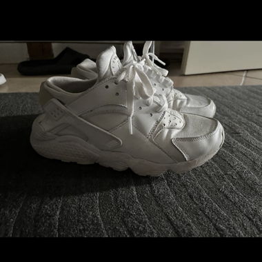 nike huaraches, tg. 39