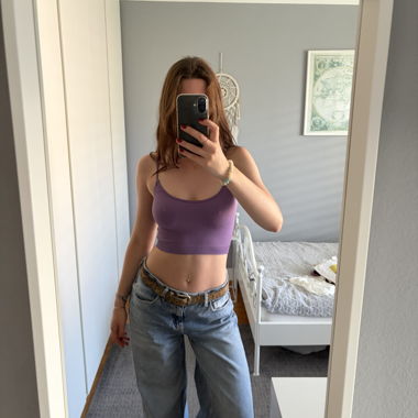 Top corto lilla