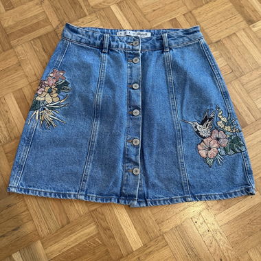 Jeans-Minirock mit Stickerei