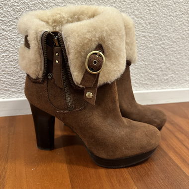 UGG Braune Stiefeletten 