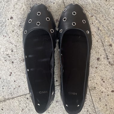 Ballerine nere con borchie