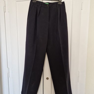 Pantaloni neri eleganti