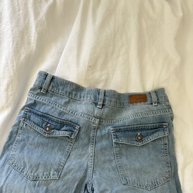 low waist jeans