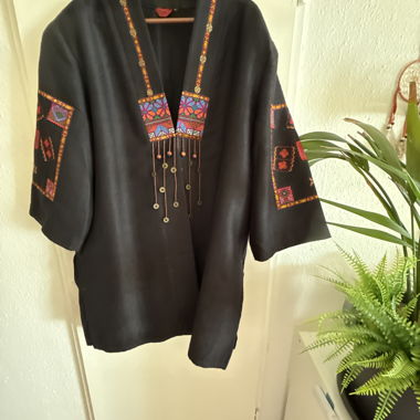 Sehr hübsche Seidenjacke 