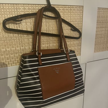 Tasche Guess