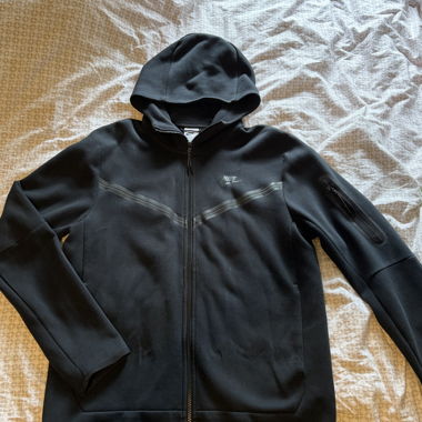 Nike Tech Noir
