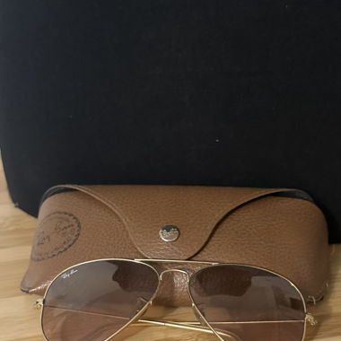 Lunettes de soleil Ray-Ban aviator 