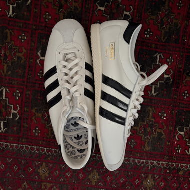 Adidas Paris 