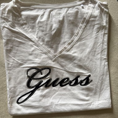 T-shirt Guess à encolure en V