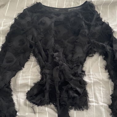 Top Nero con Piume