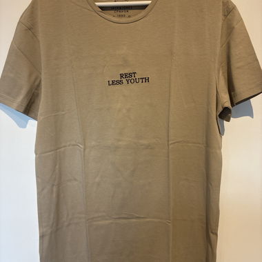 T-shirt marrone