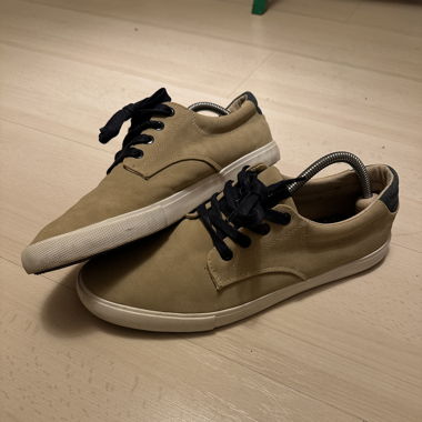 Chaussure 43