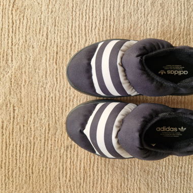 Adidas Puffylette Grösse 37