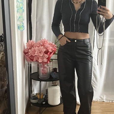 pantalon en similicuir 