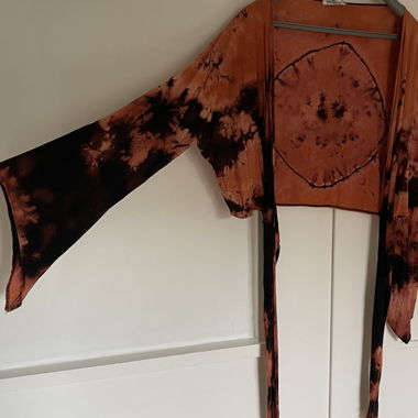 Top avvolgente boho batik