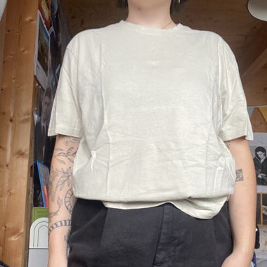 Beige unisex t-shirt