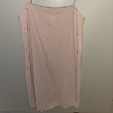 Rosa Kleid mit Glitzersteinen