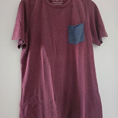 T-shirt bordeaux Jack & Jones con taschino blu
