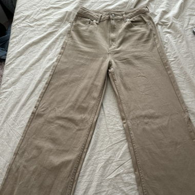 Wide leg jeans