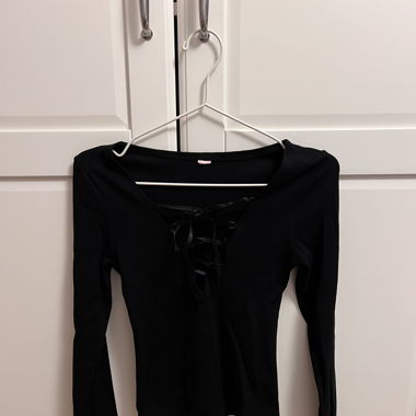 Crossed Langarmshirt