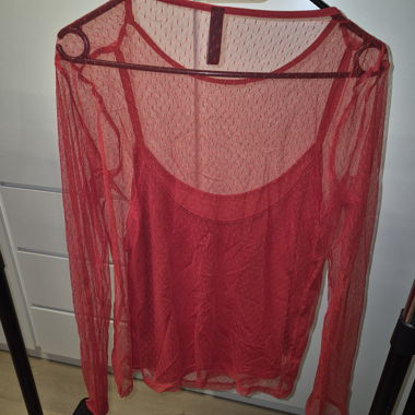 Top in mesh rosso con top interno