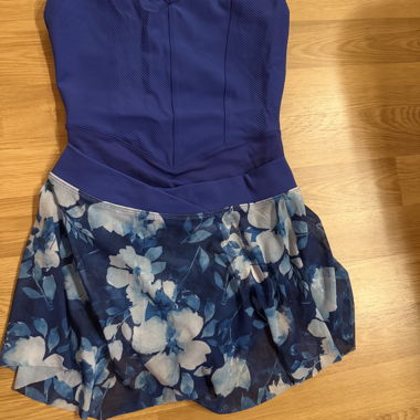Justaucorps et jupe de danse à fleurs bleues