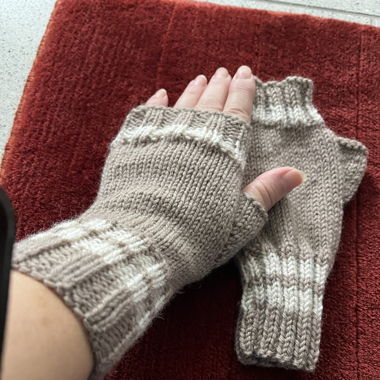Handarbeit Damen Handschuhe neu