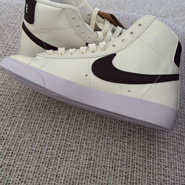 Nike nuovo e mai indossato, taglia 37.5