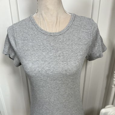 T-shirt gris simple