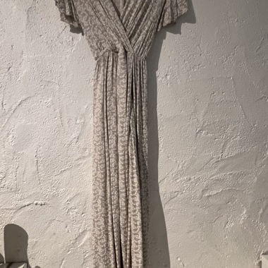 Vestito floreale con spacco
